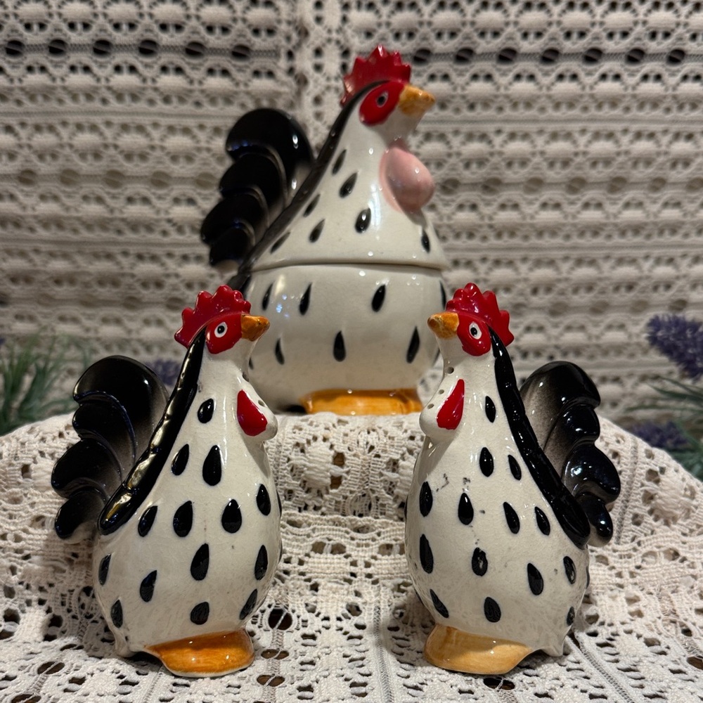Matching Farmhouse Condiment Containers Salt & Pepper Shaker & Sugar Bowl & lid